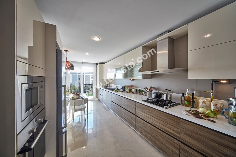 Prestigious Life in a Luxury Village with Marina in Beylikduzu